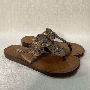 VTG Metro7 Leather Medallion Embellished Western Boho Sandals Women Size 7 Brown